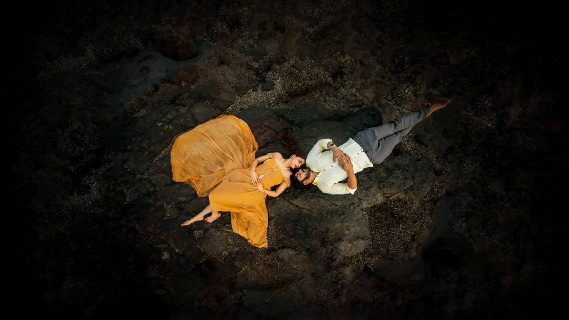 Charming couples' photos during an adventurous mountain wedding.